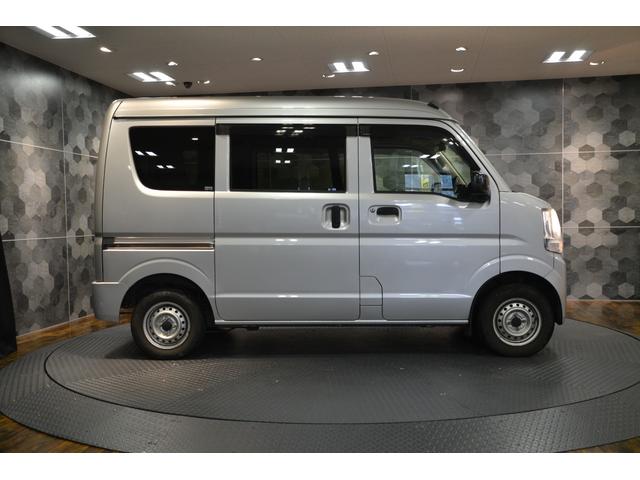 エブリイ ＰＣ　４ＷＤＡＴ・スピーカー一体ＡＭ／ＦＭラジオ・エアコンパワステパワウインドー・キーレスエントリー（8枚目）