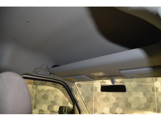エブリイ ＰＣ　４ＷＤＡＴ・スピーカー一体ＡＭ／ＦＭラジオ・エアコンパワステパワウインドー・キーレスエントリー（11枚目）