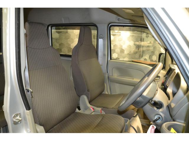 エブリイ ＰＣ　４ＷＤＡＴ・スピーカー一体ＡＭ／ＦＭラジオ・エアコンパワステパワウインドー・キーレスエントリー（12枚目）