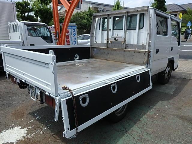 エルフトラック Ｗキャブ　２ｔトラック　５速ミッション　ナビ　ＥＴＣ　荷台三方開　６人乗り　車体サイズ　長さ４６８ｃｍ　幅１６９ｃｍ　高さ１９５ｃｍ（32枚目）