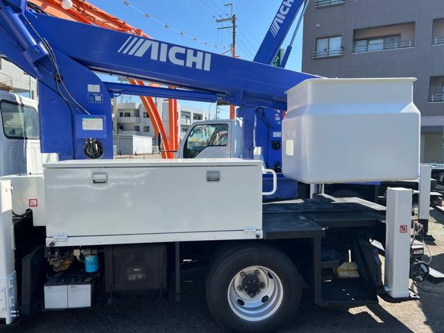 エルフトラック 　高所作業車　アイチ　ＳＢ１２Ａ　１２ｍ　６ＭＴ　ＦＲＰバケット　電動格納ミラー　ＥＴＣ　自動格納（12枚目）