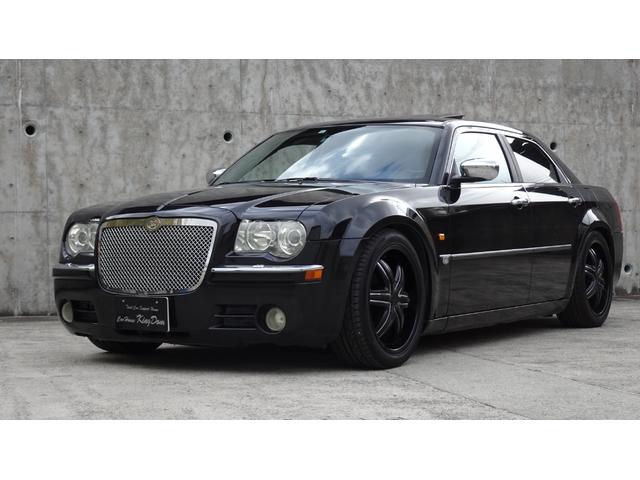 5.7HEMI 3月末迄の限定値下! 車高調 社外20AW サンルーフ E&Gメッキグリル 革シート ボストンサウンドシステム 社外ナビ 地デジ V8 5.7HEMI(33枚目)