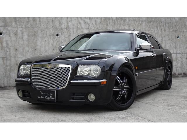 5.7HEMI 3月末迄の限定値下! 車高調 社外20AW サンルーフ E&Gメッキグリル 革シート ボストンサウンドシステム 社外ナビ 地デジ V8 5.7HEMI(35枚目)