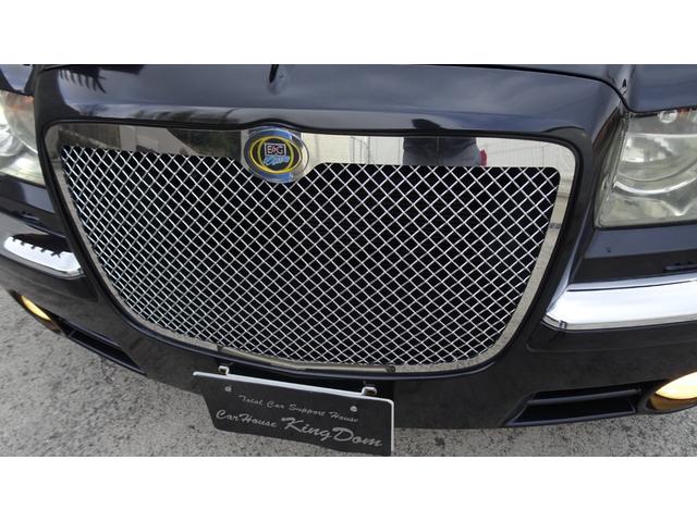 5.7HEMI 3月末迄の限定値下! 車高調 社外20AW サンルーフ E&Gメッキグリル 革シート ボストンサウンドシステム 社外ナビ 地デジ V8 5.7HEMI(37枚目)