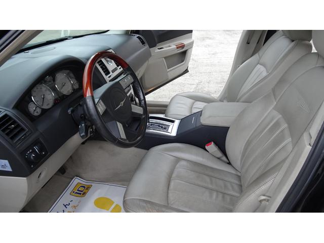 5.7HEMI 3月末迄の限定値下! 車高調 社外20AW サンルーフ E&Gメッキグリル 革シート ボストンサウンドシステム 社外ナビ 地デジ V8 5.7HEMI(48枚目)