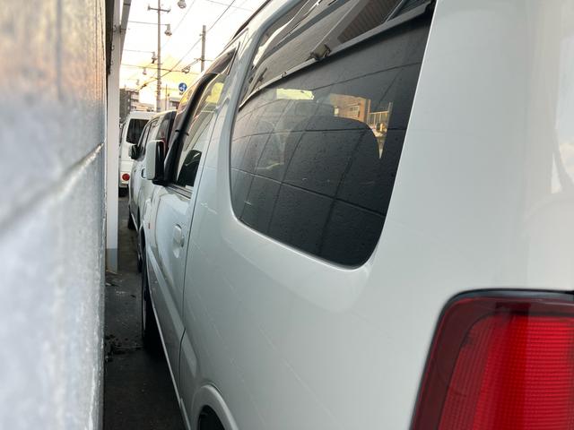 ＡＺオフロード ＸＣ　ターボ　４ＷＤ　ＡＢＳ　キーレス　純ＡＷ　純正アルミホイール　パワーステアリング　パワーウィンドウ　エアコン　運転席・助手席エアバック　ＣＤ（5枚目）