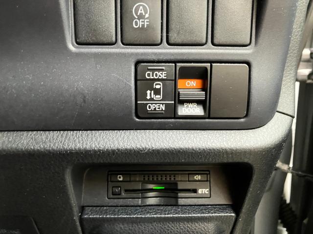 ヴォクシー Ｘ　ＳＤナビ　ブルートゥース　フルセグ　バックカメラ（4枚目）