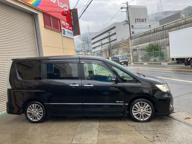 セレナ ライダーパフォーマンススペックブラックラインＳ－ＨＶ　フリップダウン　両側電動スライド　ブルートゥース　フルセグ　バックカメラ（25枚目）