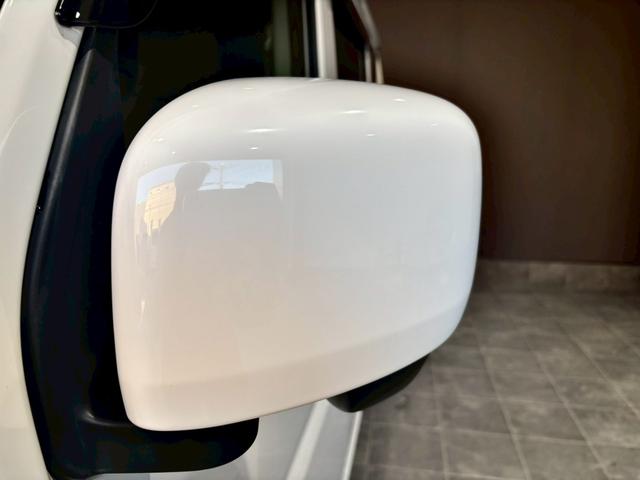 ＮＶ１００クリッパーバン ＤＸ　ＧＬセーフティパッケージ　禁煙車　２０２４製タイヤ　ナビ　バックカメラ　ＥＴＣ　Ｂｌｕｅｔｏｏｔｈ　フルセグＴＶ　電格ミラー　オートライト　バックソナー　衝突軽減システム　オーバーヘッドコンソール　マット　バイザー（17枚目）