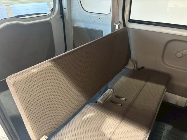 ＮＶ１００クリッパーバン ＤＸ　ＧＬセーフティパッケージ　禁煙車　２０２４製タイヤ　ナビ　バックカメラ　ＥＴＣ　Ｂｌｕｅｔｏｏｔｈ　フルセグＴＶ　電格ミラー　オートライト　バックソナー　衝突軽減システム　オーバーヘッドコンソール　マット　バイザー（54枚目）