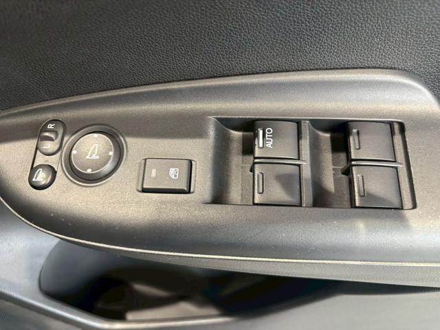 シャトル ハイブリッドX 禁煙車 純正ナビ ETC バックカメラ クルコン オートライト LED パドルシフト 電格ミラー フルセグTV CD DVD Bluetooth(37枚目)