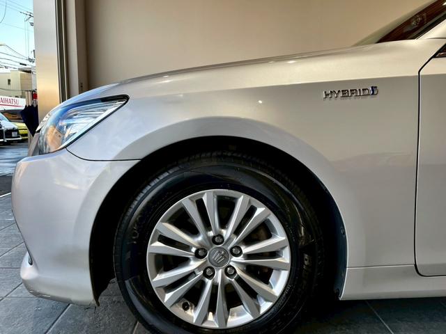 クラウンハイブリッド ロイヤルサルーン　禁煙車　メーカーナビ　バックカメラ　ＥＴＣ　ドラレコ　Ｂｌｕｅｔｏｏｔｈ　フルセグＴＶ　ＤＶＤ　ＣＤ　スマートキー　クルーズコントロール　パワーシート　シートヒーター　ＨＩＤヘッドライト　オートライト（13枚目）