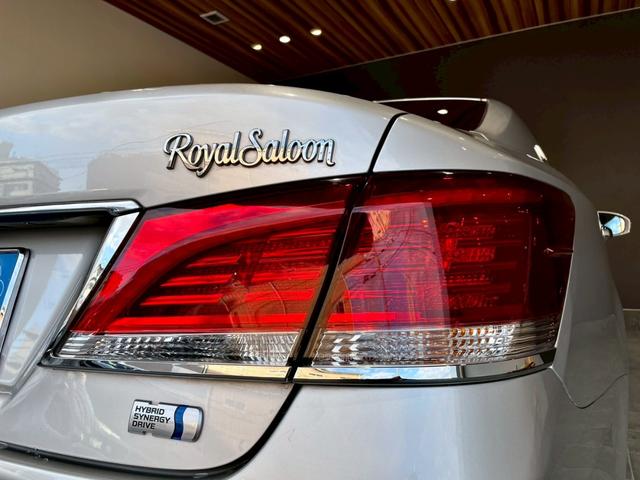 クラウンハイブリッド ロイヤルサルーン　禁煙車　メーカーナビ　バックカメラ　ＥＴＣ　ドラレコ　Ｂｌｕｅｔｏｏｔｈ　フルセグＴＶ　ＤＶＤ　ＣＤ　スマートキー　クルーズコントロール　パワーシート　シートヒーター　ＨＩＤヘッドライト　オートライト（30枚目）