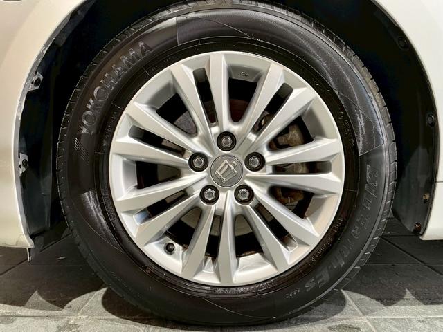 クラウンハイブリッド ロイヤルサルーン　禁煙車　メーカーナビ　バックカメラ　ＥＴＣ　ドラレコ　Ｂｌｕｅｔｏｏｔｈ　フルセグＴＶ　ＤＶＤ　ＣＤ　スマートキー　クルーズコントロール　パワーシート　シートヒーター　ＨＩＤヘッドライト　オートライト（63枚目）