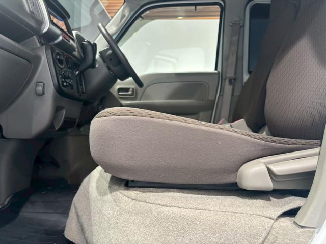 スクラム ＰＣスペシャル　禁煙車　社外ナビ　バックカメラ　ＥＴＣ　キーレス　社外ＬＥＤヘッドライト　社外アルミホイール　電格ミラー　フルセグＴＶ　Ｂｌｕｅｔｏｏｔｈ　ＤＶＤ　ＣＤ　マット　バイザー　スペアキー（49枚目）