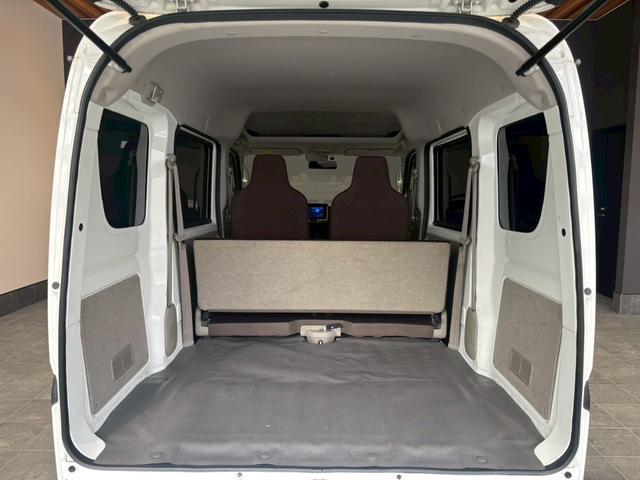 スクラム ＰＣスペシャル　禁煙車　社外ナビ　バックカメラ　ＥＴＣ　キーレス　社外ＬＥＤヘッドライト　社外アルミホイール　電格ミラー　フルセグＴＶ　Ｂｌｕｅｔｏｏｔｈ　ＤＶＤ　ＣＤ　マット　バイザー　スペアキー（60枚目）