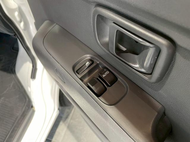 ハイゼットカーゴ ＤＸ　ワンオーナー　禁煙車　前後ドラレコ　ラジオチューナー　キーレス　パワーウィンドウ　オーバーヘッドコンソール　スペアキー　２０２５年製タイヤ（31枚目）