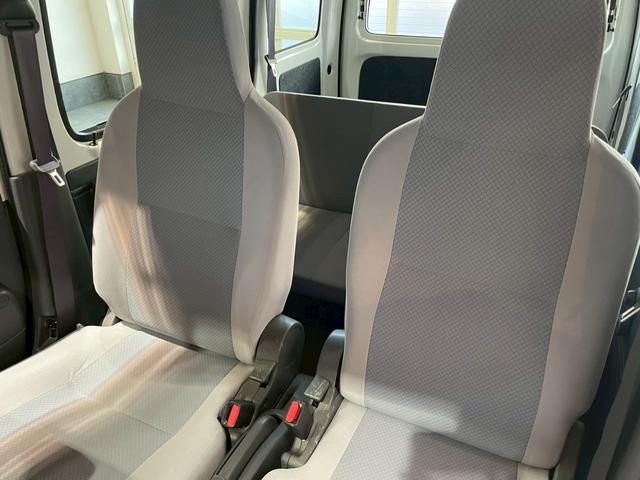 ハイゼットカーゴ ＤＸ　ワンオーナー　禁煙車　前後ドラレコ　ラジオチューナー　キーレス　パワーウィンドウ　オーバーヘッドコンソール　スペアキー　２０２５年製タイヤ（42枚目）
