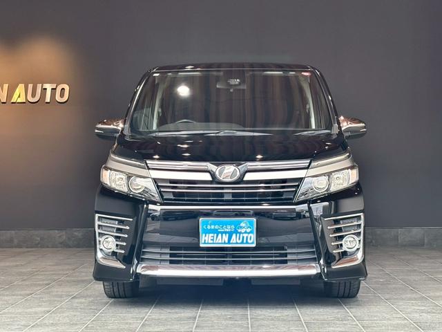 ヴォクシー ＺＳ　煌ＩＩ　禁煙車　純正ナビ　バックカメラ　ＥＴＣ　左右電動スライドドア　オートライト　オートハイビーム　ＬＥＤ　電格ミラー　フルセグＴＶ　ＣＤ　ＤＶＤ　Ｂｌｕｅｔｏｏｔｈ（8枚目）