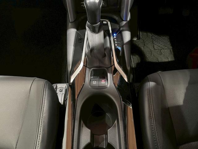カローラクロス ハイブリッド　Ｚ　ワンオーナー　禁煙車　メーカーディスプレイオーディオ　全方位モニター　ＢＳＭ　ＥＴＣ　前後ドラレコ　パワーシート　パワーバックドア　クルコン　ＬＥＤヘッドライト　Ｂｌｕｅｔｏｏｔｈ　ＤＶＤ　ＣＤ（42枚目）