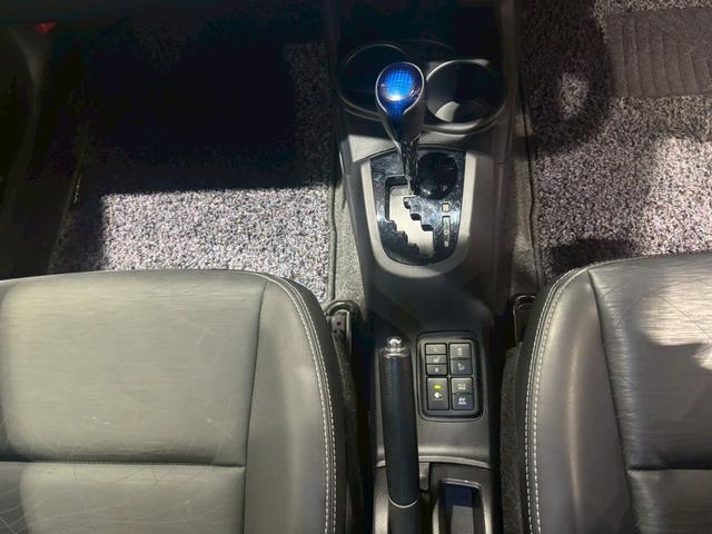 アクア Gブラックソフトレザーセレクション 禁煙車 純正8インチナビ バックカメラ ETC クルーズコントロール オートハイビーム LED 電格ミラー シートヒーター フルセグTV CD DVD Bluetooth(41枚目)