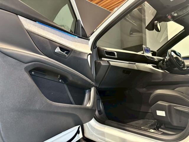 5008 GT ブルーHDi 禁煙車 メーカーDA バックカメラ ETC クルコン オートハイビーム LED パワーバックドア パワーシート パノラミックサンルーフ BSM パドルシフト コーナーセンサー シートヒーター(53枚目)
