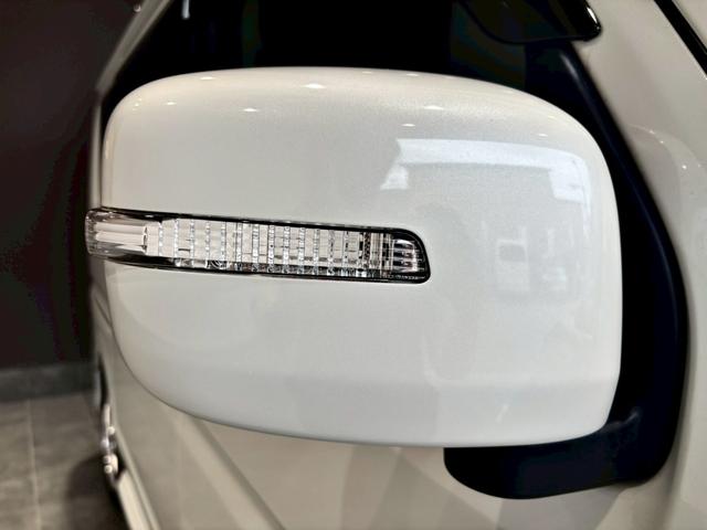 エブリイワゴン ＰＺターボスペシャル　禁煙車　ハイルーフ　社外ナビ　バックカメラ　両側電動スライドドア　オートライト　ＨＩＤヘッドライト　電格ミラー　コーナーセンサー　ＵＳＢ　オートステップ　ＣＤ　ＤＶＤ　Ｂｌｕｅｔｏｏｔｈ（18枚目）