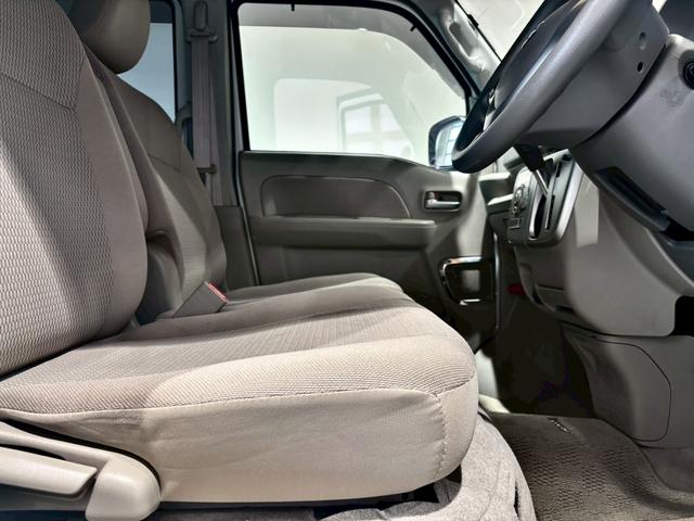 エブリイワゴン ＰＺターボスペシャル　禁煙車　ハイルーフ　社外ナビ　バックカメラ　両側電動スライドドア　オートライト　ＨＩＤヘッドライト　電格ミラー　コーナーセンサー　ＵＳＢ　オートステップ　ＣＤ　ＤＶＤ　Ｂｌｕｅｔｏｏｔｈ（46枚目）