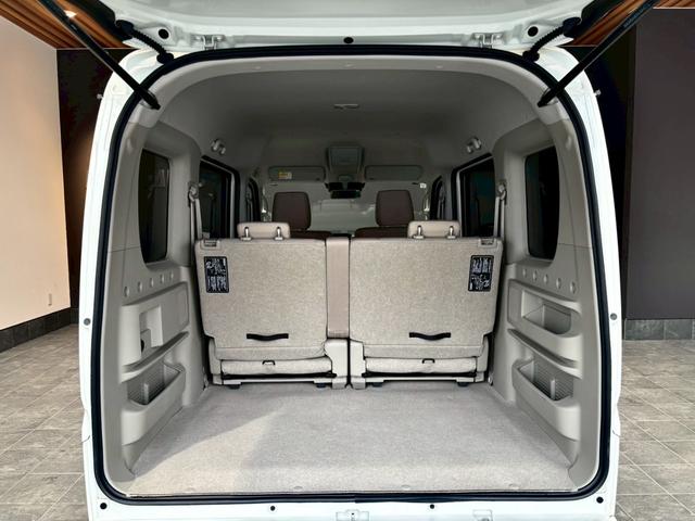 エブリイワゴン ＰＺターボスペシャル　禁煙車　ハイルーフ　社外ナビ　バックカメラ　両側電動スライドドア　オートライト　ＨＩＤヘッドライト　電格ミラー　コーナーセンサー　ＵＳＢ　オートステップ　ＣＤ　ＤＶＤ　Ｂｌｕｅｔｏｏｔｈ（67枚目）