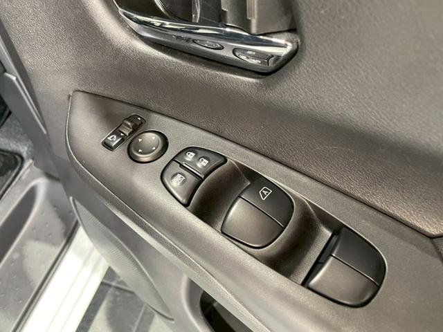 セレナ e-パワー ハイウェイスターV 禁煙車 純正ナビ 全方位モニター プロパイロット パーキングアシスト デジタルインナーミラー 両側電動スライドドア ETC ドラレコ シートヒーター ハンドルヒーター Bluetooth DVD CD(37枚目)