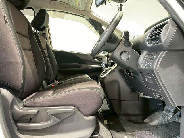 セレナ e-パワー ハイウェイスターV 禁煙車 純正ナビ 全方位モニター プロパイロット パーキングアシスト デジタルインナーミラー 両側電動スライドドア ETC ドラレコ シートヒーター ハンドルヒーター Bluetooth DVD CD(47枚目)