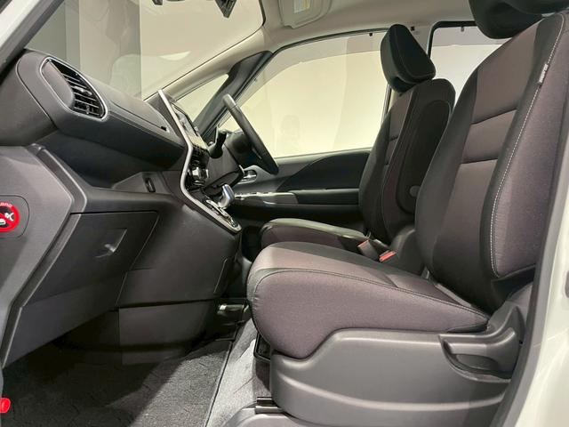 セレナ e-パワー ハイウェイスターV 禁煙車 純正ナビ 全方位モニター プロパイロット パーキングアシスト デジタルインナーミラー 両側電動スライドドア ETC ドラレコ シートヒーター ハンドルヒーター Bluetooth DVD CD(52枚目)