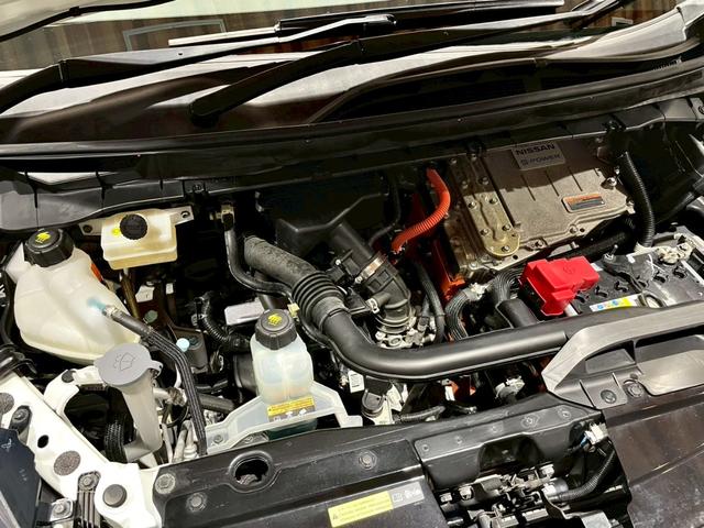 セレナ e-パワー ハイウェイスターV 禁煙車 純正ナビ 全方位モニター プロパイロット パーキングアシスト デジタルインナーミラー 両側電動スライドドア ETC ドラレコ シートヒーター ハンドルヒーター Bluetooth DVD CD(73枚目)