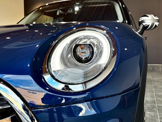 ＭＩＮＩ クーパーＳ　クラブマン　禁煙車　メーカーナビ　バックカメラ　ＥＴＣ　クルコン　オートライト　ＬＥＤ　電格ミラー　コーナーセンサー　純正アルミホイール　Ｂｌｕｅｔｏｏｔｈ（17枚目）