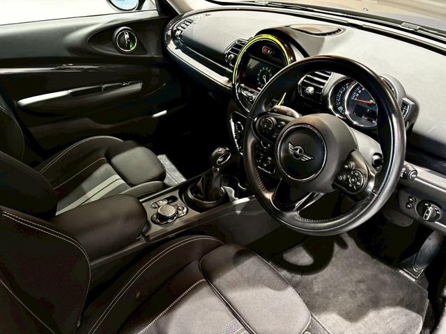 ＭＩＮＩ クーパーＳ　クラブマン　禁煙車　メーカーナビ　バックカメラ　ＥＴＣ　クルコン　オートライト　ＬＥＤ　電格ミラー　コーナーセンサー　純正アルミホイール　Ｂｌｕｅｔｏｏｔｈ（40枚目）