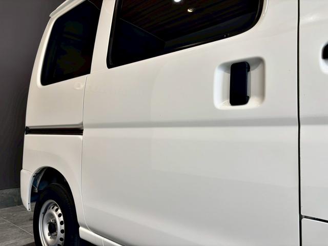 ハイゼットカーゴ 　禁煙車　純正オーディオ（ＦＭ／ＡＭ）　ＥＴＣ　マット　バイザー　スペアキー　パワステ（17枚目）