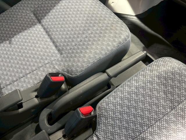 ハイゼットカーゴ 　禁煙車　純正オーディオ（ＦＭ／ＡＭ）　ＥＴＣ　マット　バイザー　スペアキー　パワステ（35枚目）