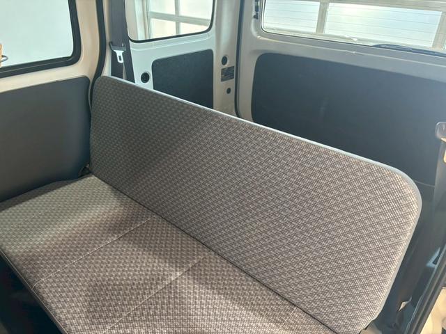 ハイゼットカーゴ 　禁煙車　純正オーディオ（ＦＭ／ＡＭ）　ＥＴＣ　マット　バイザー　スペアキー　パワステ（53枚目）