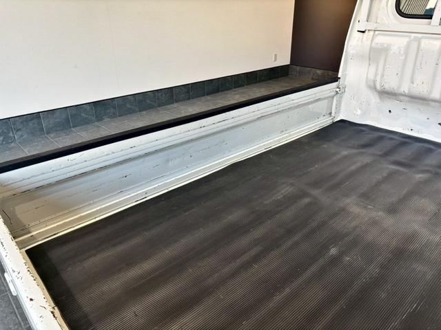 ハイゼットトラック スタンダード 禁煙車 社外ナビ ETC Bluetooth CD TV スペアキー マット バイザー 荷台マット(28枚目)