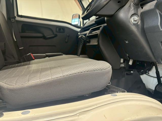 ハイゼットトラック スタンダード 禁煙車 社外ナビ ETC Bluetooth CD TV スペアキー マット バイザー 荷台マット(43枚目)