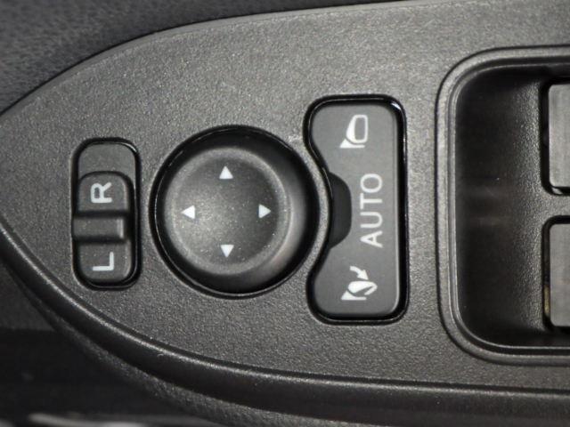 タント カスタムＲＳ　フルセグ　ミュージックプレイヤー接続可　バックカメラ　衝突被害軽減システム　両側電動スライド　ＬＥＤヘッドランプ　フルエアロ　アイドリングストップ（17枚目）