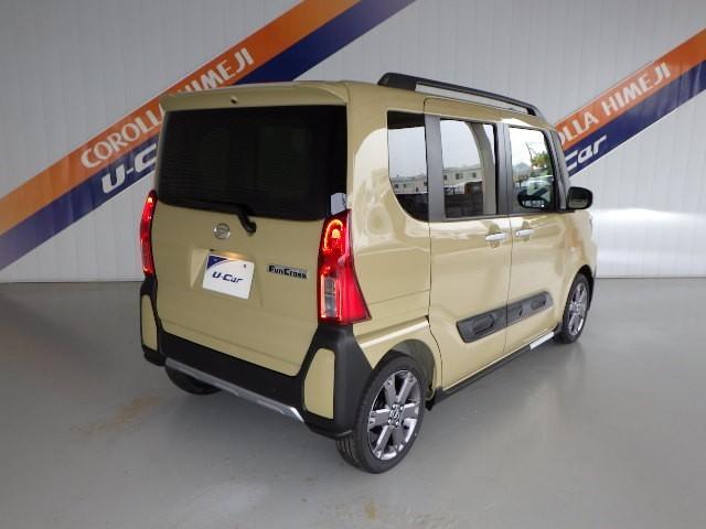 タント ファンクロスターボ　衝突被害軽減システム　両側電動スライド　ＬＥＤヘッドランプ　フルエアロ　アイドリングストップ（3枚目）