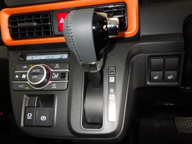 タント ファンクロスターボ　衝突被害軽減システム　両側電動スライド　ＬＥＤヘッドランプ　フルエアロ　アイドリングストップ（9枚目）