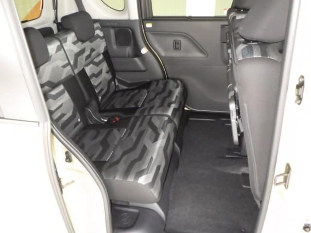 タント ファンクロスターボ　衝突被害軽減システム　両側電動スライド　ＬＥＤヘッドランプ　フルエアロ　アイドリングストップ（20枚目）