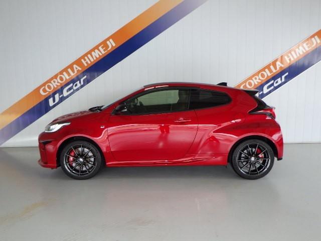 ＧＲヤリス ＲＺ　ハイパフォーマンス　４ＷＤ　メモリーナビ　ミュージックプレイヤー接続可　バックカメラ　衝突被害軽減システム　ＥＴＣ　ドラレコ　ＬＥＤヘッドランプ　アイドリングストップ（2枚目）