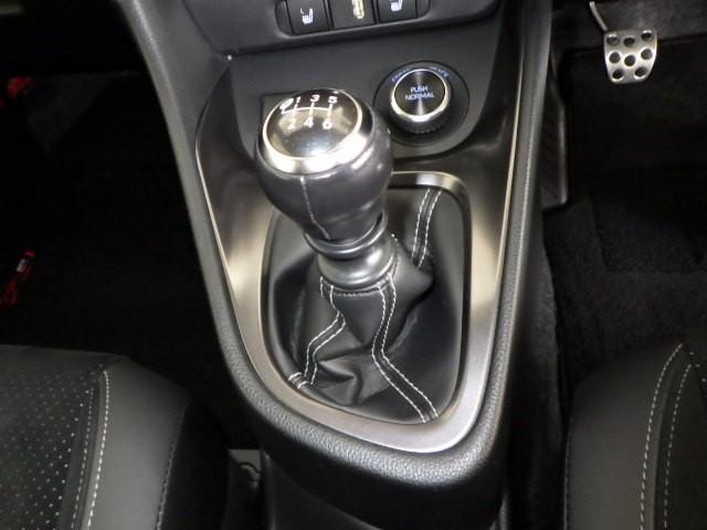 ＧＲヤリス ＲＺ　ハイパフォーマンス　４ＷＤ　メモリーナビ　ミュージックプレイヤー接続可　バックカメラ　衝突被害軽減システム　ＥＴＣ　ドラレコ　ＬＥＤヘッドランプ　アイドリングストップ（11枚目）