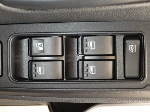 タント ファンクロス 4WD 衝突被害軽減システム 両側電動スライド LEDヘッドランプ フルエアロ アイドリングストップ(17枚目)