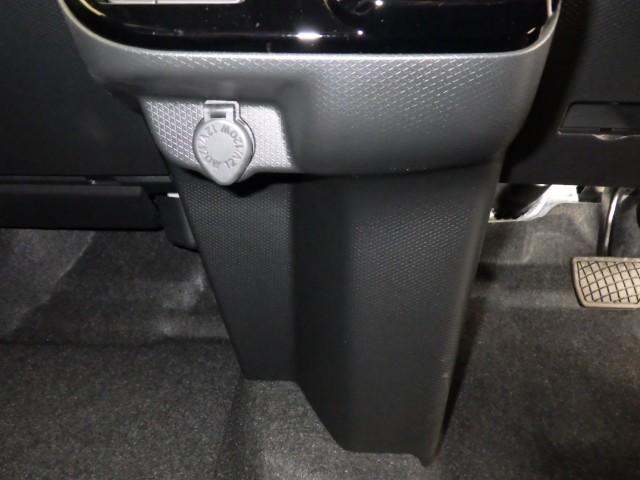 タント カスタムＸ　衝突被害軽減システム　両側電動スライド　ＬＥＤヘッドランプ　フルエアロ　アイドリングストップ（10枚目）