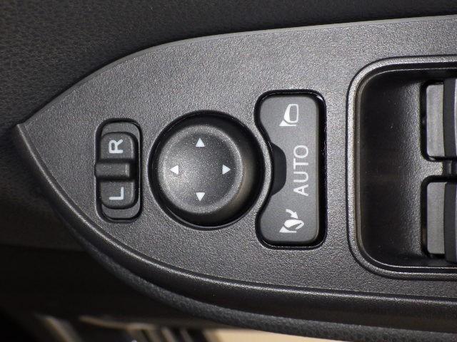 タント カスタムＸ　衝突被害軽減システム　両側電動スライド　ＬＥＤヘッドランプ　フルエアロ　アイドリングストップ（16枚目）