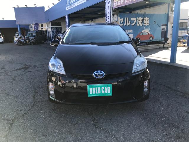 プリウス Ｓ　アイドリングストップ搭載　インテリキー　デュアルエアバック　エアＢ　イモビライザー　ナビＴＶ　ＡＵＴＯエアコン　横スベリ防止　衝突安全ボディ　ＥＴＣ装備　ＡＢＳ　サイドエアバッグ　パワーステアリング（2枚目）